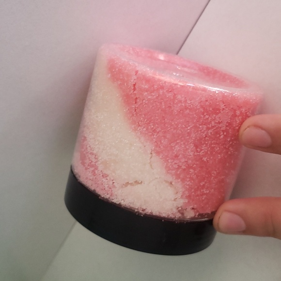 New release candy cane body scrub - Picture 2 of 2